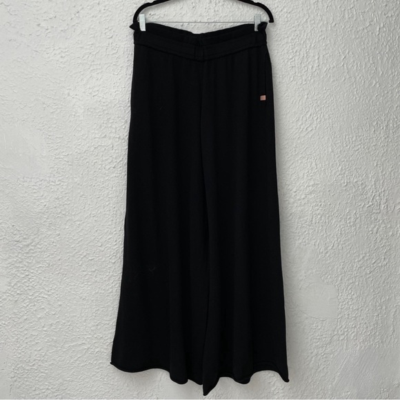 LUNYA Cozy Cotton Silk Relaxed Ankle Pants in Black (size L) - Picture 5 of 5